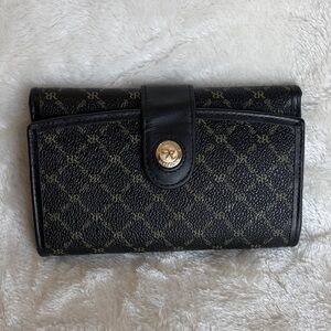 Rioni Moda Italia Signature Monogram Snap Wallet